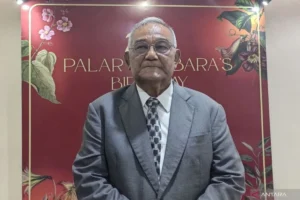 Anggota Dewan Pakar Golkar Palar Batubara ditemui usai acara peluncuran buku "75 Tahun Bang Palar Batubara, Jiwa Sang Patriot" di aula kompleks Perumahan Anggota DPR RI, Kalibata, Jakarta Selatan, Minggu (11/8/2024). ANTARA/Melalusa Susthira K.